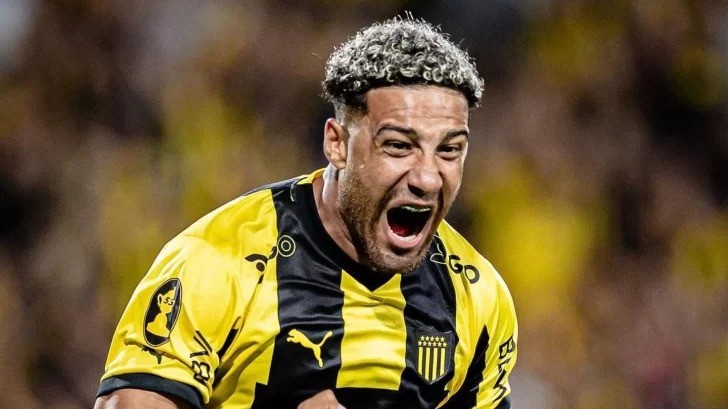 San Martín no se retira del mercado: metió un "bombazo" y sumó a un delantero de Peñarol