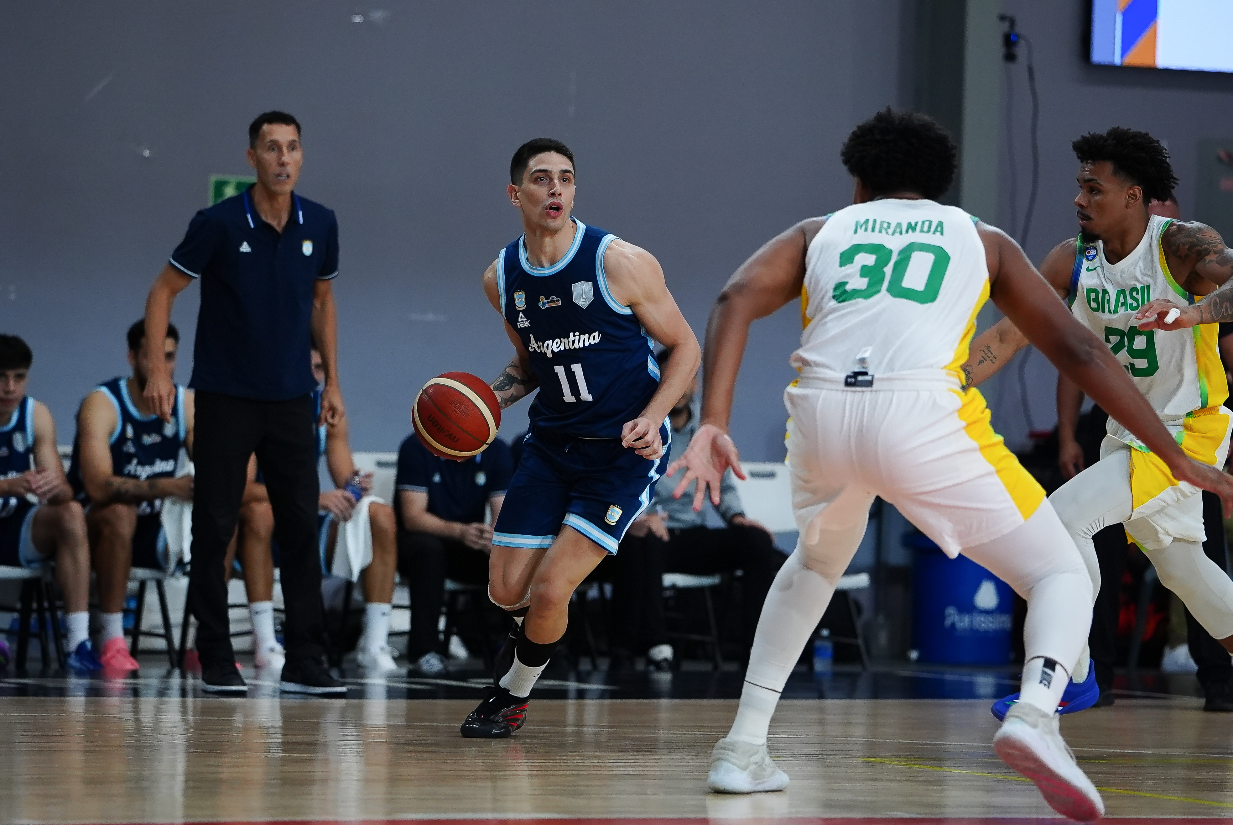 Dura caída de Argentina ante Brasil en el debut del Cuadrangular en Panamá