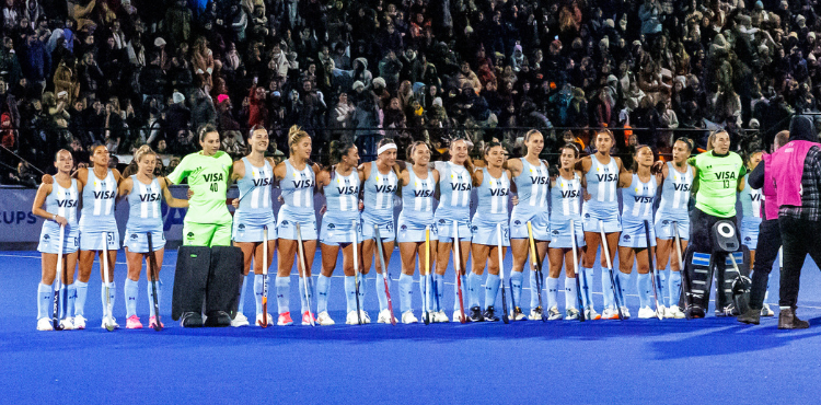 Triunfo de Las Leonas en el debut de la Copa Panamericana