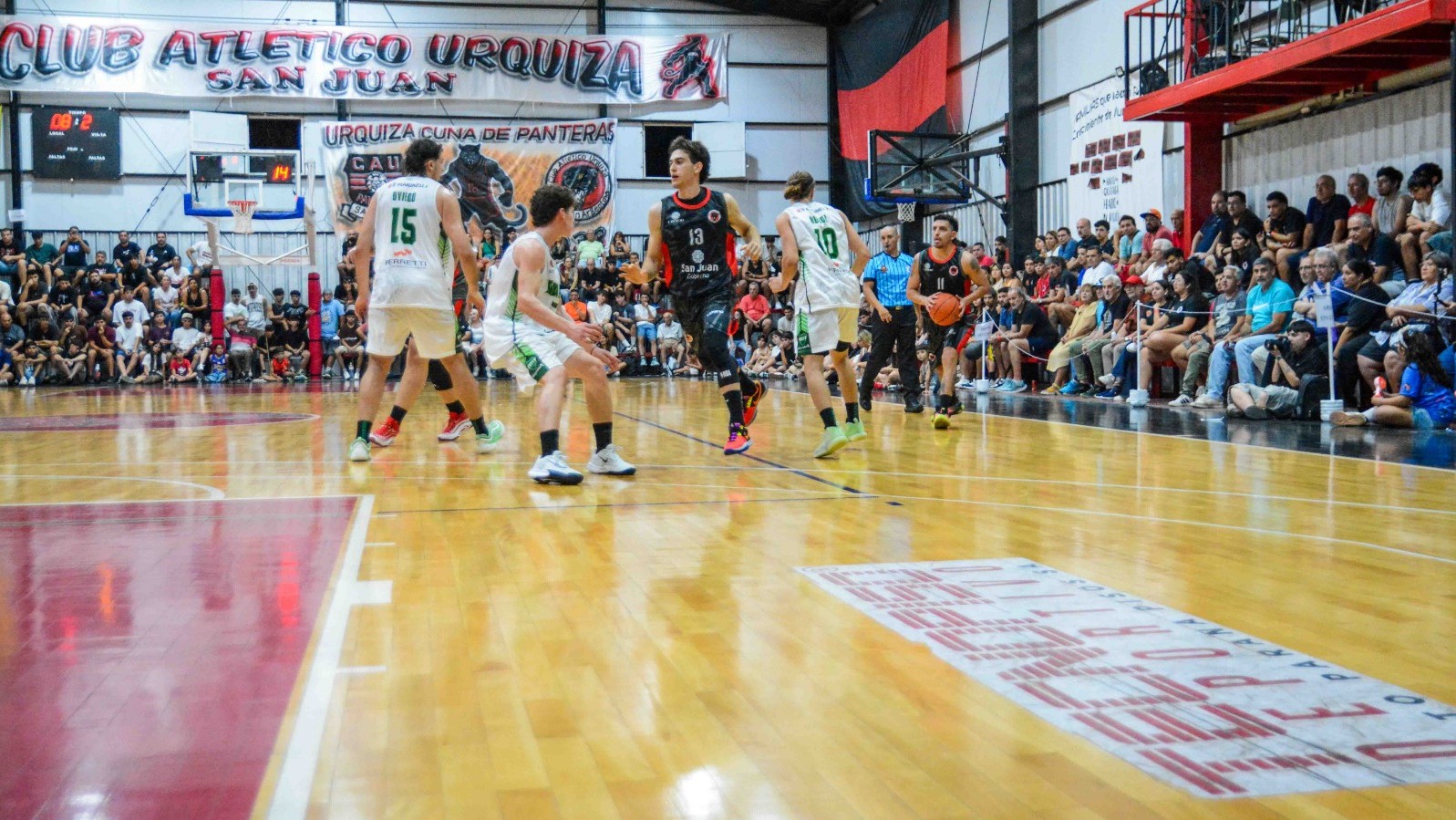 Urquiza busca su primer festejo en casa ante Unión de Villa María