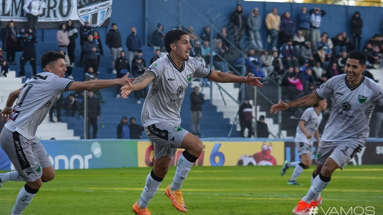 San Martín metió un triunfazo de oro ante Almagro y se prende arriba