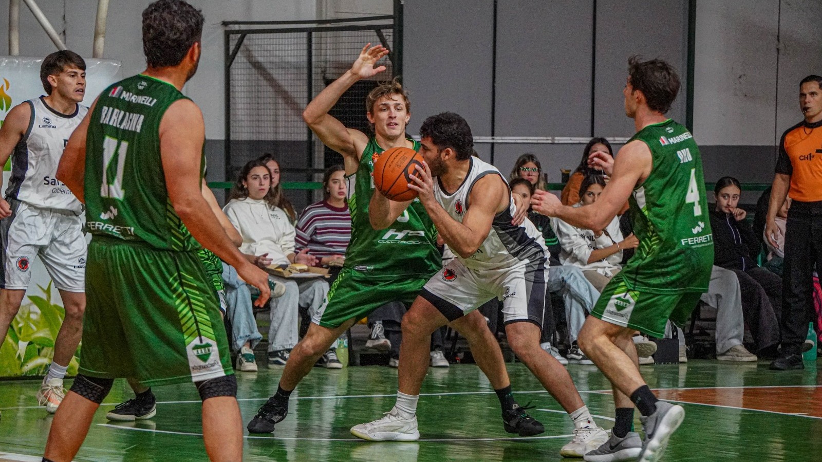 Urquiza rugió en Córdoba: Gran victoria ante Banda Norte para soñar en la Liga Federal