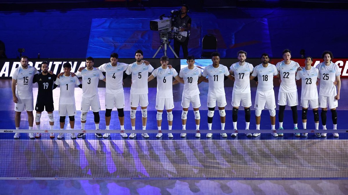 Batalla en Brasilia: Argentina batalló pero no pudo con Serbia en el debut