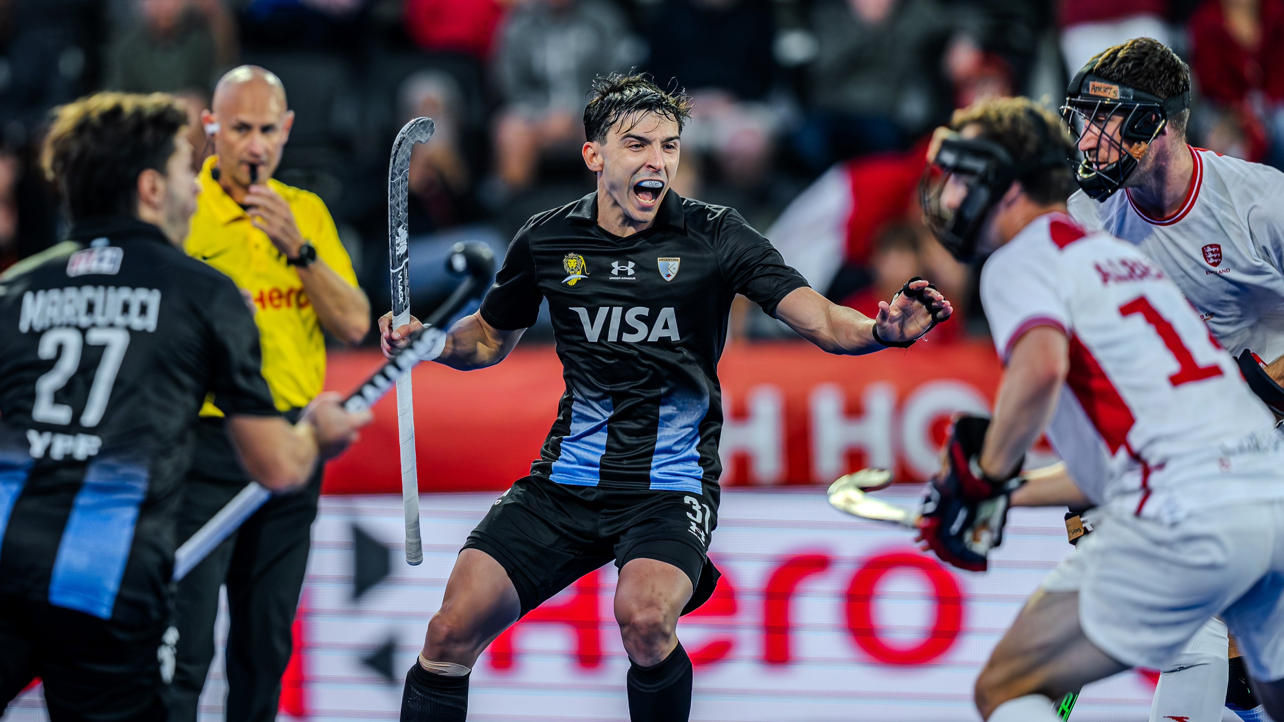 Con un Domene imparable, Los Leones le ganaron a Inglaterra y sueñan a lo grande