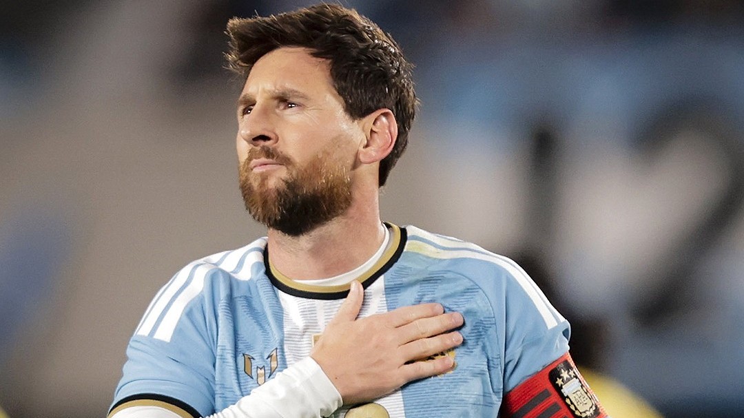 ¡Eternamente gracias, Capitán! Messi se despidió de la Selección a puro gol y emoción en el Monumental