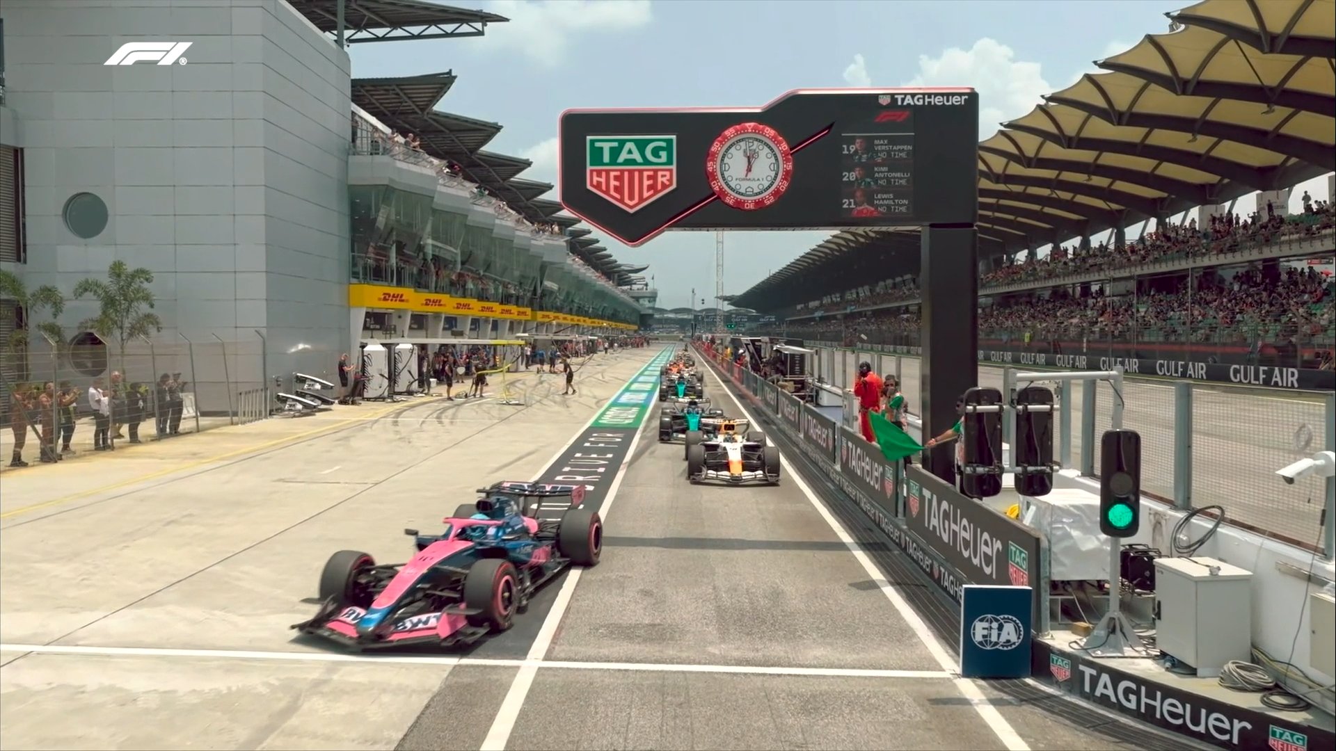 ¡Pole de Verstappen en Sepang y Colapinto rema desde el fondo en Malasia!